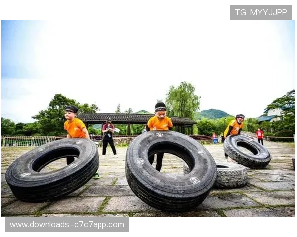 斯巴达勇士赛莫干山站开幕，成人组与儿童组分批竞技